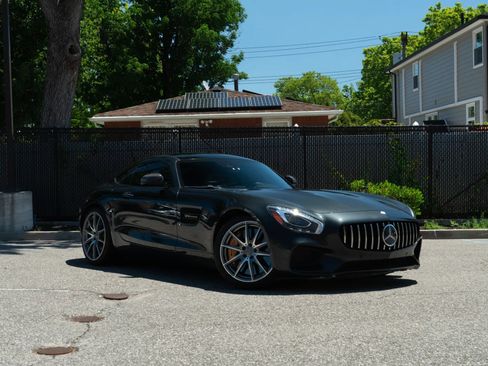 Used 2016 Mercedes-Benz AMG GT S image 2