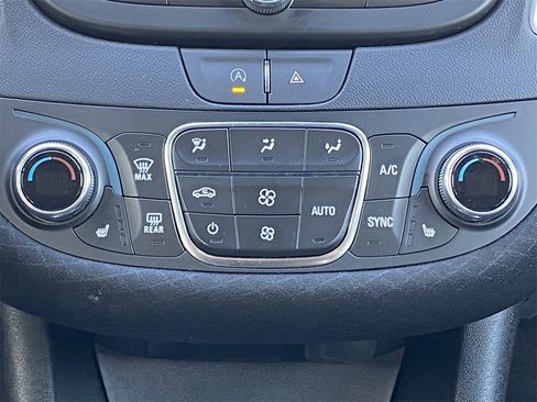 Used 2024 Chevrolet Malibu LT image 24