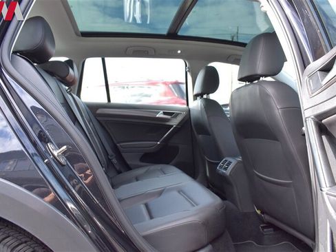 Used 2018 Volkswagen Golf Alltrack SE AWD/4WD image 23