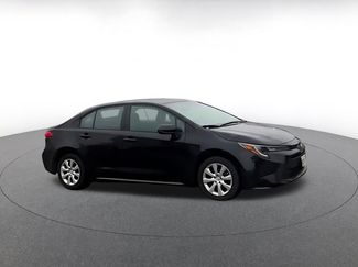 Used 2025 Toyota Corolla LE video 2