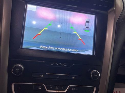 Used 2019 Ford Fusion SE image 27