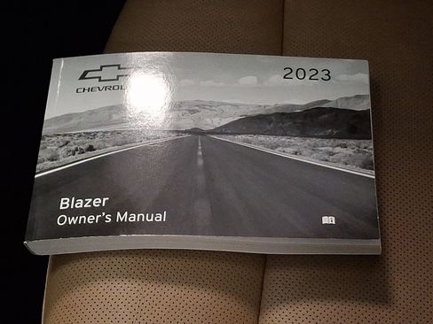 Used 2023 Chevrolet Blazer Premier w/ Driver Confidence II Package AWD/4WD image 28