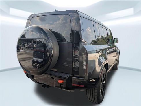Used 2024 Land Rover Defender 110 X AWD/4WD image 2