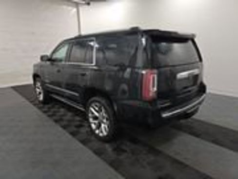 Used 2020 GMC Yukon Denali w/ Denali Premium Package image 4