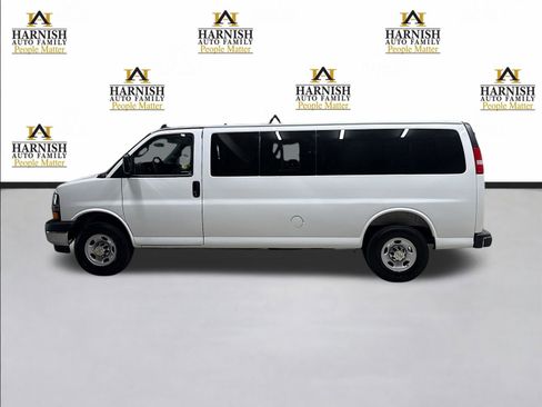 Used 2025 Chevrolet Express 3500 LT w/ LT Preferred Equipment Group RWD image 10