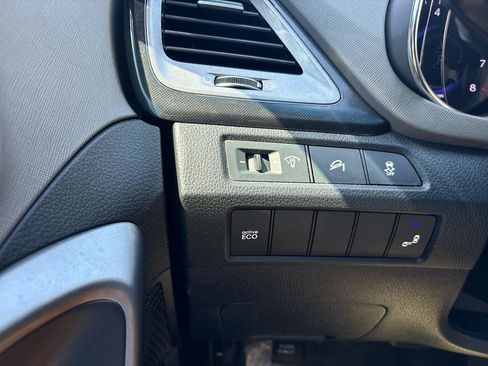 Used 2016 Hyundai Santa Fe Limited FWD image 15