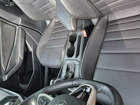 Used 2024 Volkswagen Jetta SE FWD image 18