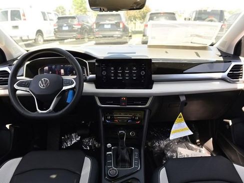 New 2026 Volkswagen Taos SEL AWD/4WD image 7