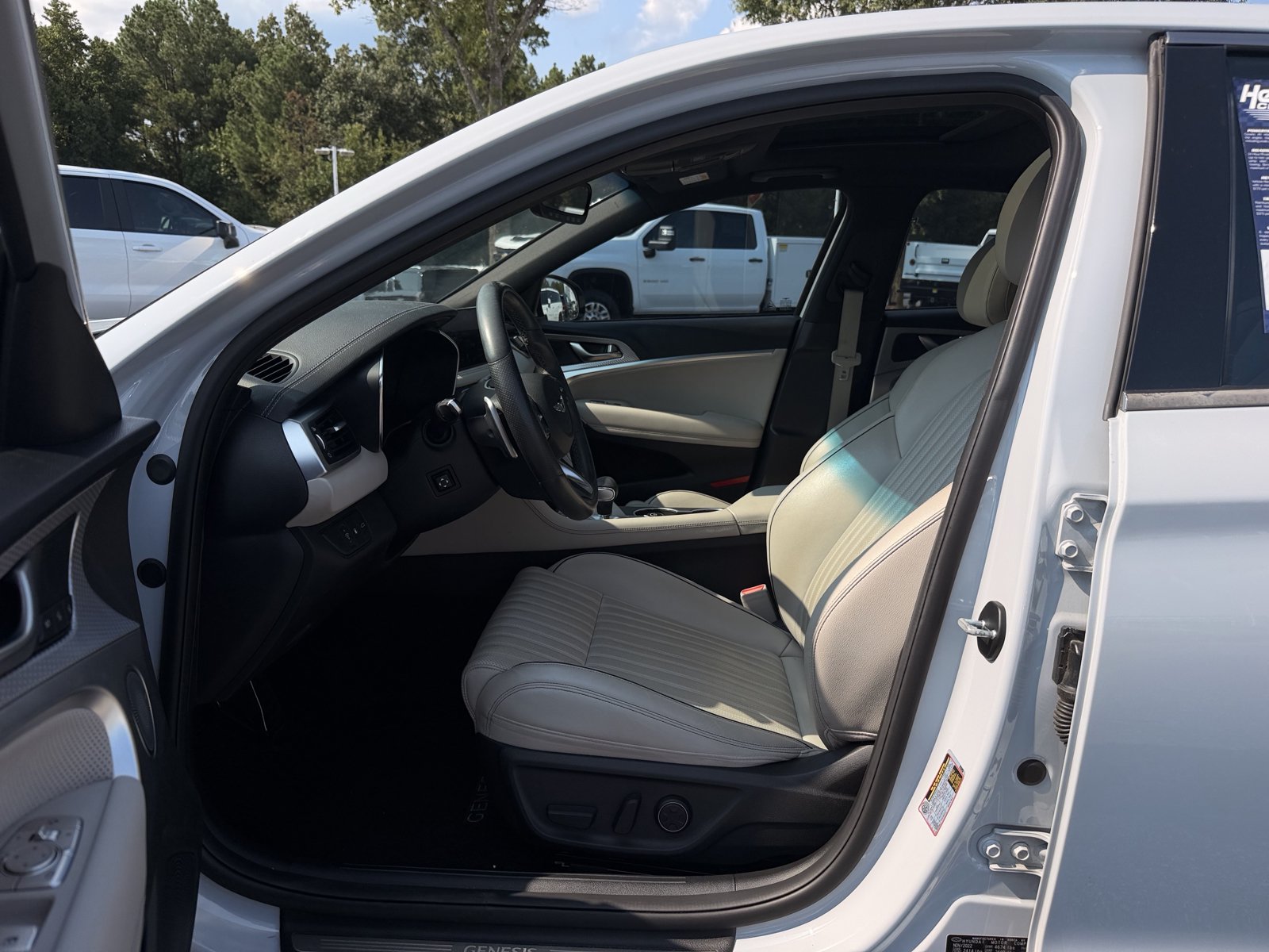 Used 2023 Genesis G70 2.0T w/ Sport Prestige Package RWD image 14