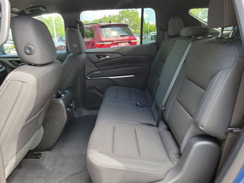 Used 2024 Chevrolet Traverse LS FWD image 8