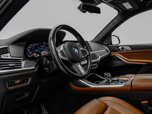 Used 2022 BMW X7 M50i w/ Dynamic Handling Package AWD/4WD image 32
