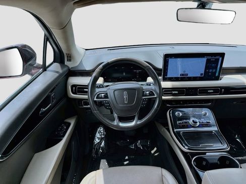 Used 2023 Lincoln Nautilus Reserve AWD/4WD image 23