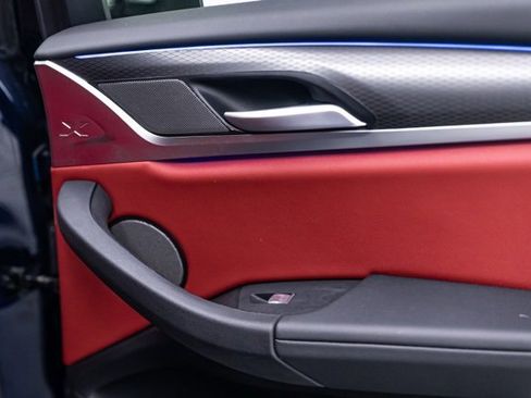 Used 2024 BMW X4 xDrive30i w/ Premium Package image 29