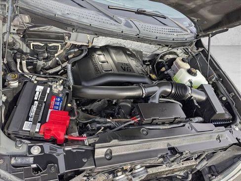 Used 2011 Ford F150 XLT w/ XLT Chrome Pkg image 21