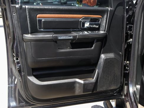 Used 2017 RAM 2500 Laramie w/ Convenience Group AWD/4WD image 15