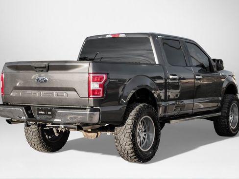 Used 2019 Ford F150 XLT image 6