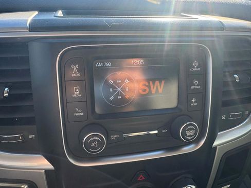 Used 2019 RAM 1500 Classic SLT AWD/4WD image 21