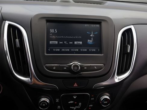 Used 2018 Chevrolet Equinox LT FWD image 22
