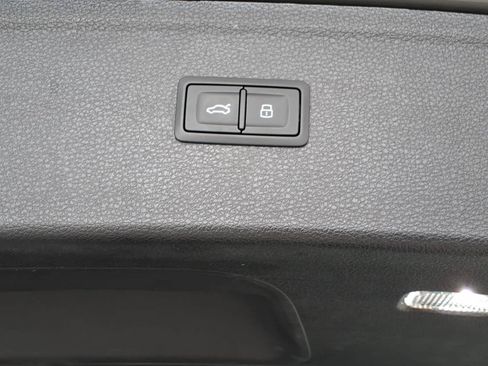 Used 2023 Audi Q5 2.0T Prestige w/ Prestige Package AWD/4WD image 12