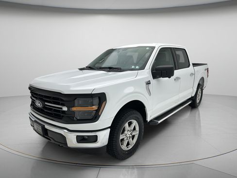 Used 2024 Ford F150 XLT AWD/4WD image 3
