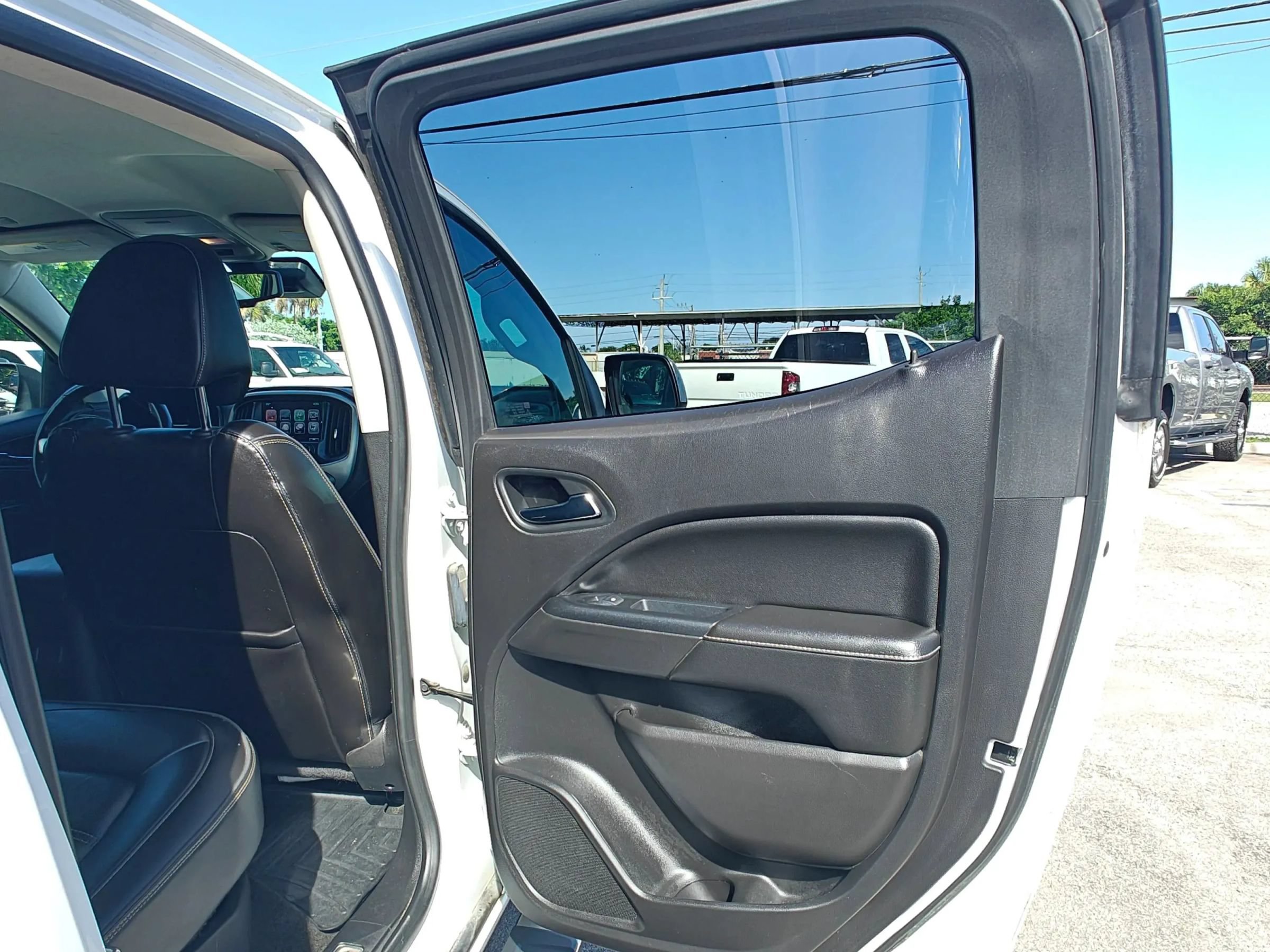 Used 2018 GMC Canyon Denali AWD/4WD image 16
