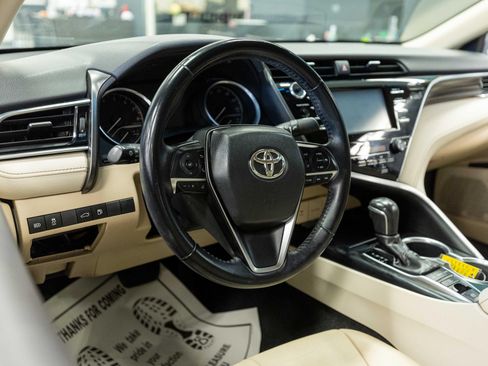 Used 2018 Toyota Camry XLE FWD image 10