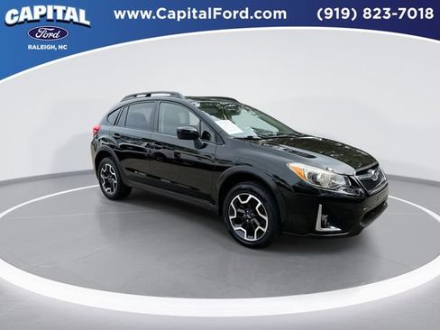 Used 2016 Subaru Crosstrek 2.0i Premium image 2