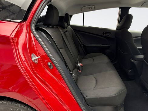 Used 2022 Toyota Prius LE image 17