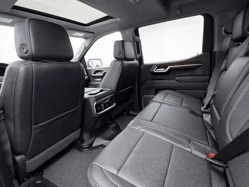 Used 2023 GMC Sierra 1500 Denali w/ Denali Reserve Package AWD/4WD image 17
