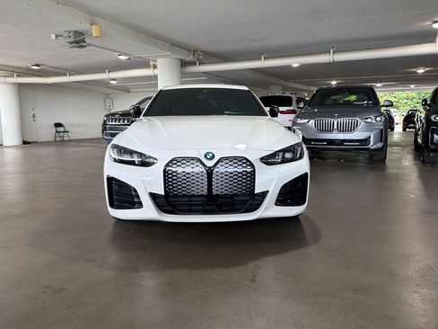 Used 2025 BMW i4 eDrive40 w/ M Sport Package RWD image 4