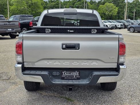 Used 2022 Toyota Tacoma TRD Off-Road RWD image 11