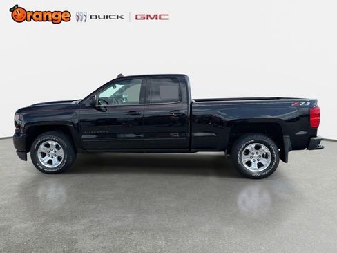 Used 2018 Chevrolet Silverado 1500 LT w/ All Star Edition AWD/4WD image 6