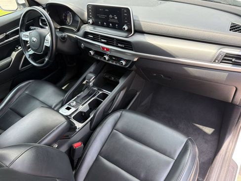Used 2020 Kia Telluride LX FWD image 27