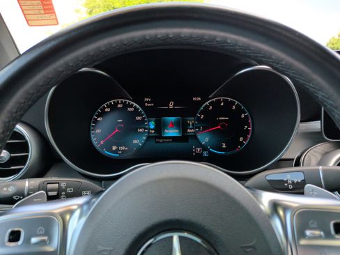Used 2022 Mercedes-Benz GLC 300 image 15