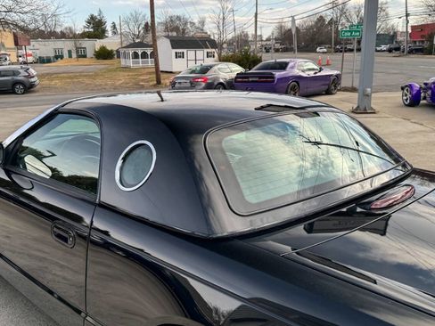 Used 2002 Ford Thunderbird Deluxe image 32