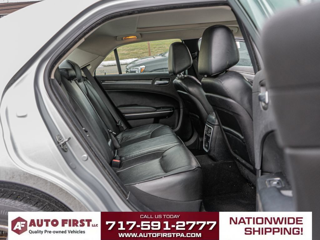 Used 2020 Chrysler 300 Limited AWD/4WD image 14