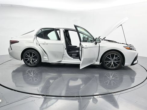 Used 2023 Toyota Camry SE FWD image 41