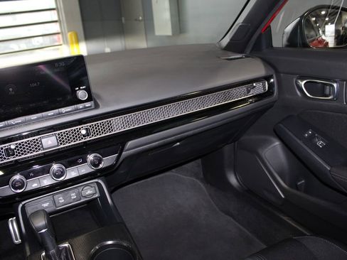 Used 2025 Honda Civic Sport image 25