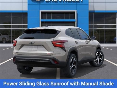 New 2026 Chevrolet Trax RS w/ Sunroof Package FWD image 5