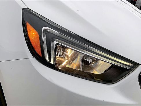 Used 2018 Buick Encore Preferred image 27