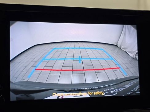 Used 2023 Toyota Corolla LE image 6