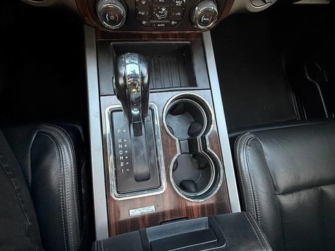 Used 2015 Ford Expedition Platinum image 22