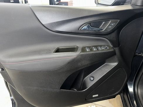 Used 2023 Chevrolet Equinox RS w/ RS Leather Package image 4