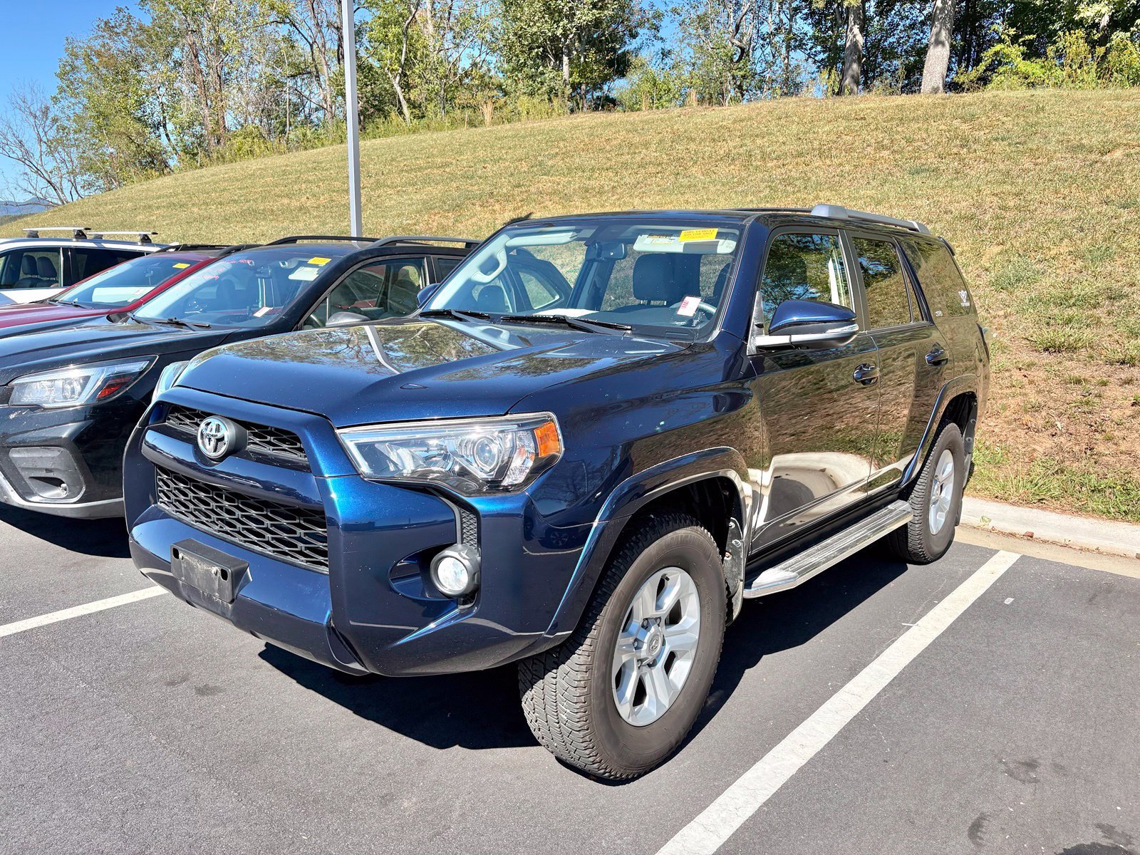Used 2016 Toyota 4Runner SR5 Premium AWD/4WD image 3