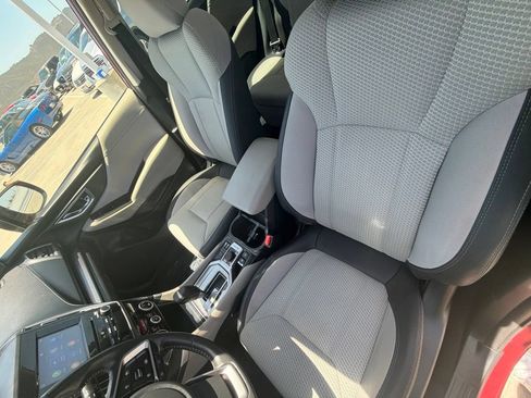 Certified 2023 Subaru Forester Premium AWD/4WD image 33