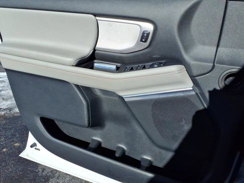 Used 2025 Ford Expedition Active image 14