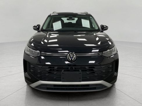 Certified 2026 Volkswagen Tiguan SE AWD/4WD image 10