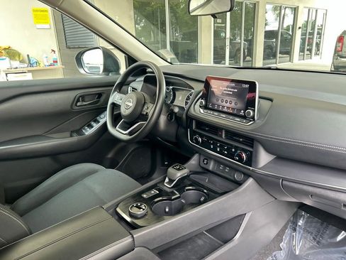 Used 2024 Nissan Rogue S AWD/4WD image 22