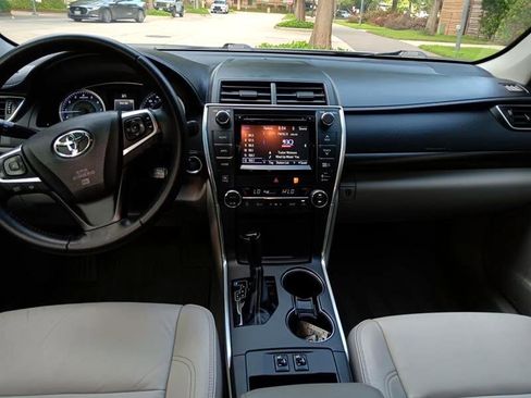 Used 2015 Toyota Camry XLE image 13