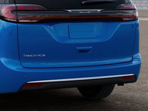 New 2027 Chrysler Pacifica Select FWD image 14